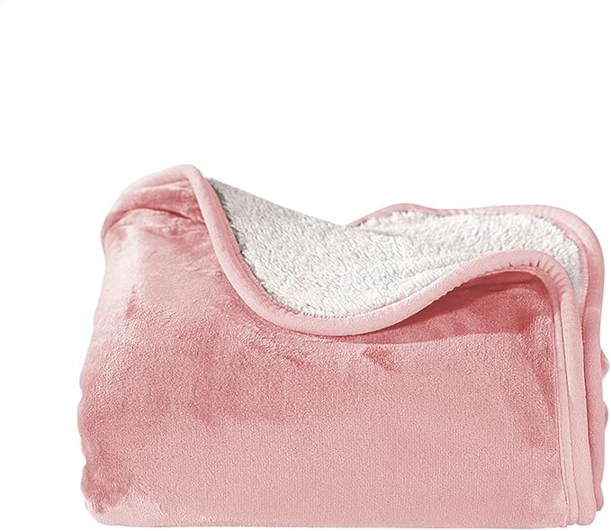 Hooded Shawl Wrap, Portable Blanket, Women's Throw Blanket, Cozy Wearable Hooded Blanket Poncho Material Portable and Lightweight Throw Blanket for Adults, Wearable Poncho for Women