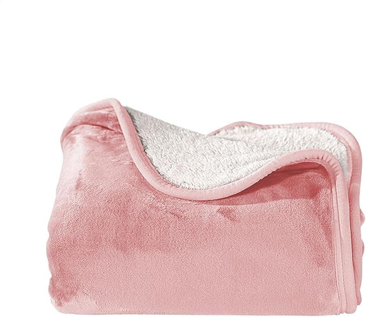 Hooded Shawl Wrap, Portable Blanket, Women's Throw Blanket, Cozy Wearable Hooded Blanket Poncho Material Portable and Lightweight Throw Blanket for Adults, Wearable Poncho for Women